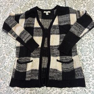 Love By Design Black & Cream Plaid Open-Front Cardigan